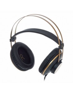 AKG K-92