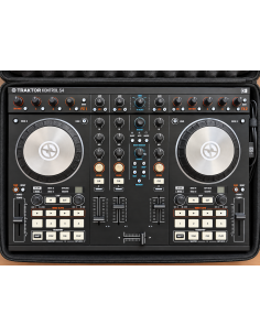 TRAKTOR KONTROL S4     USATA